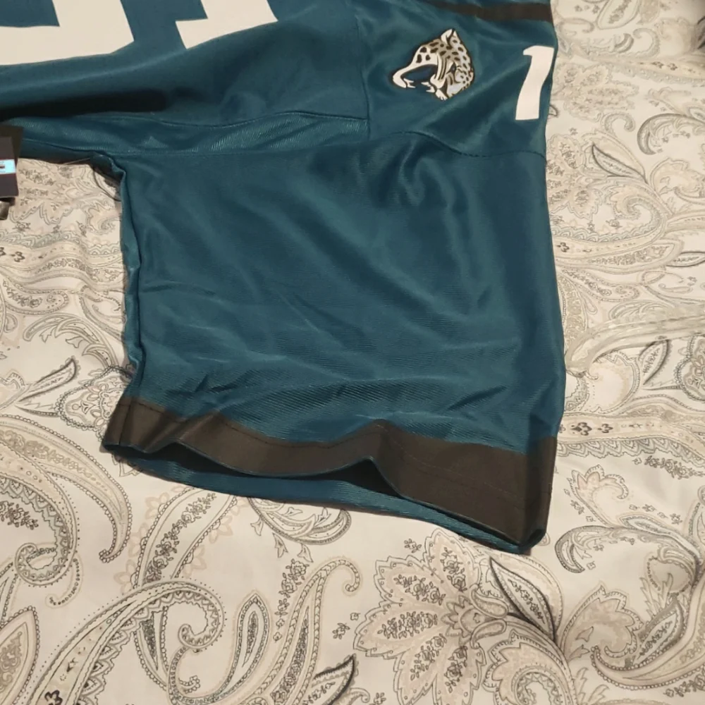 MensJacksonvilleJaguars Jersey Trevor Lawrence No.16 - Picture 9 of 13
